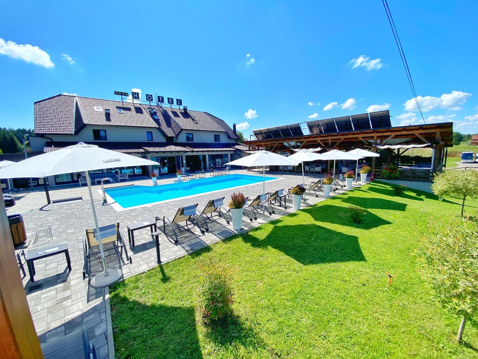 16 Lakes Guesthouse กราโบวาซ ภายนอก รูปภาพ